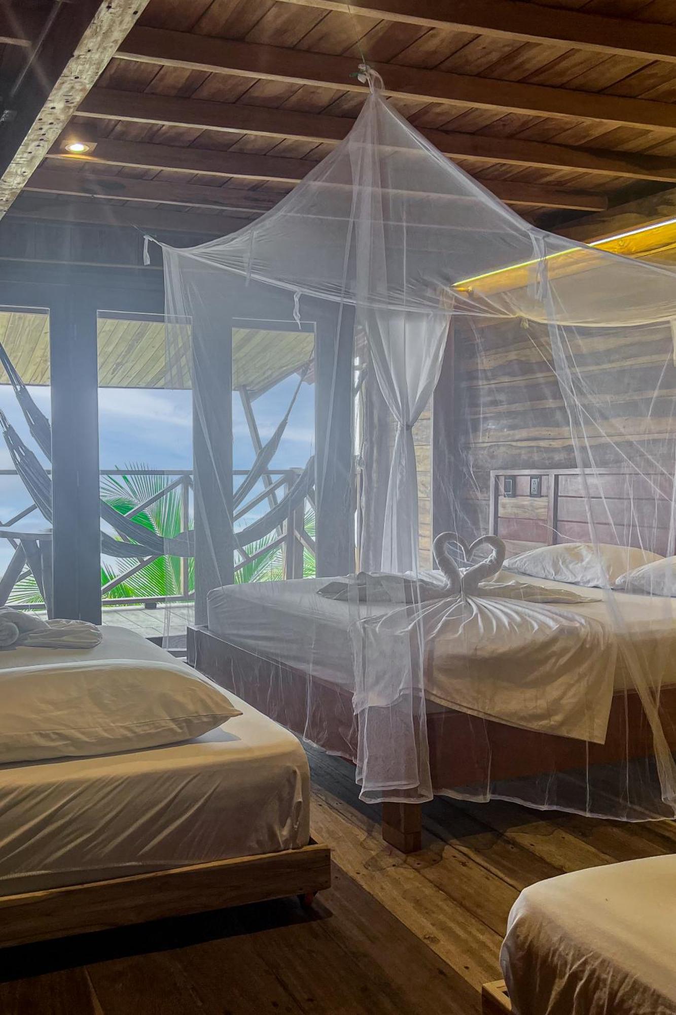 Hostal Mocambo Beach Guachaca Екстериор снимка
