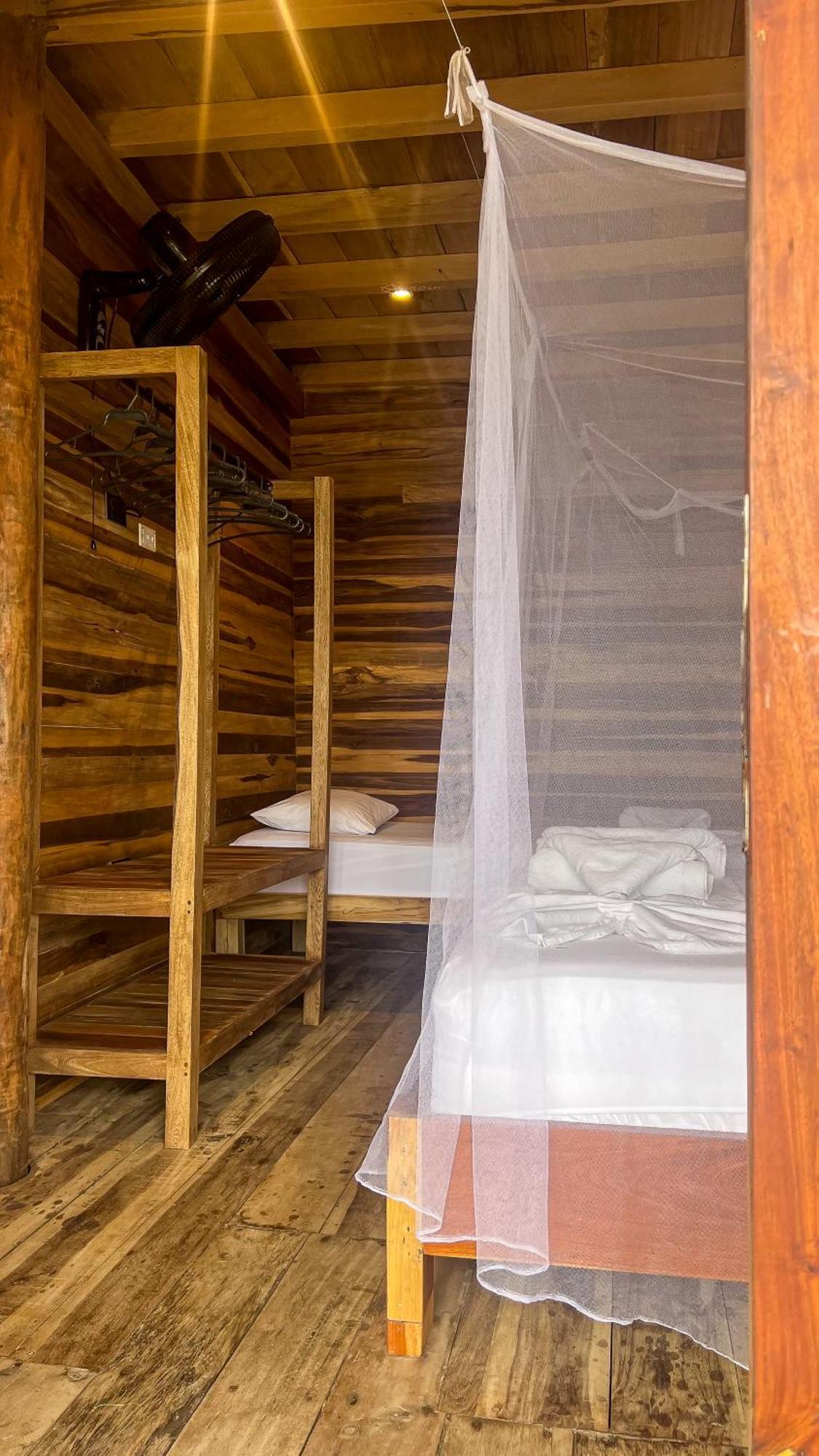Hostal Mocambo Beach Guachaca Екстериор снимка