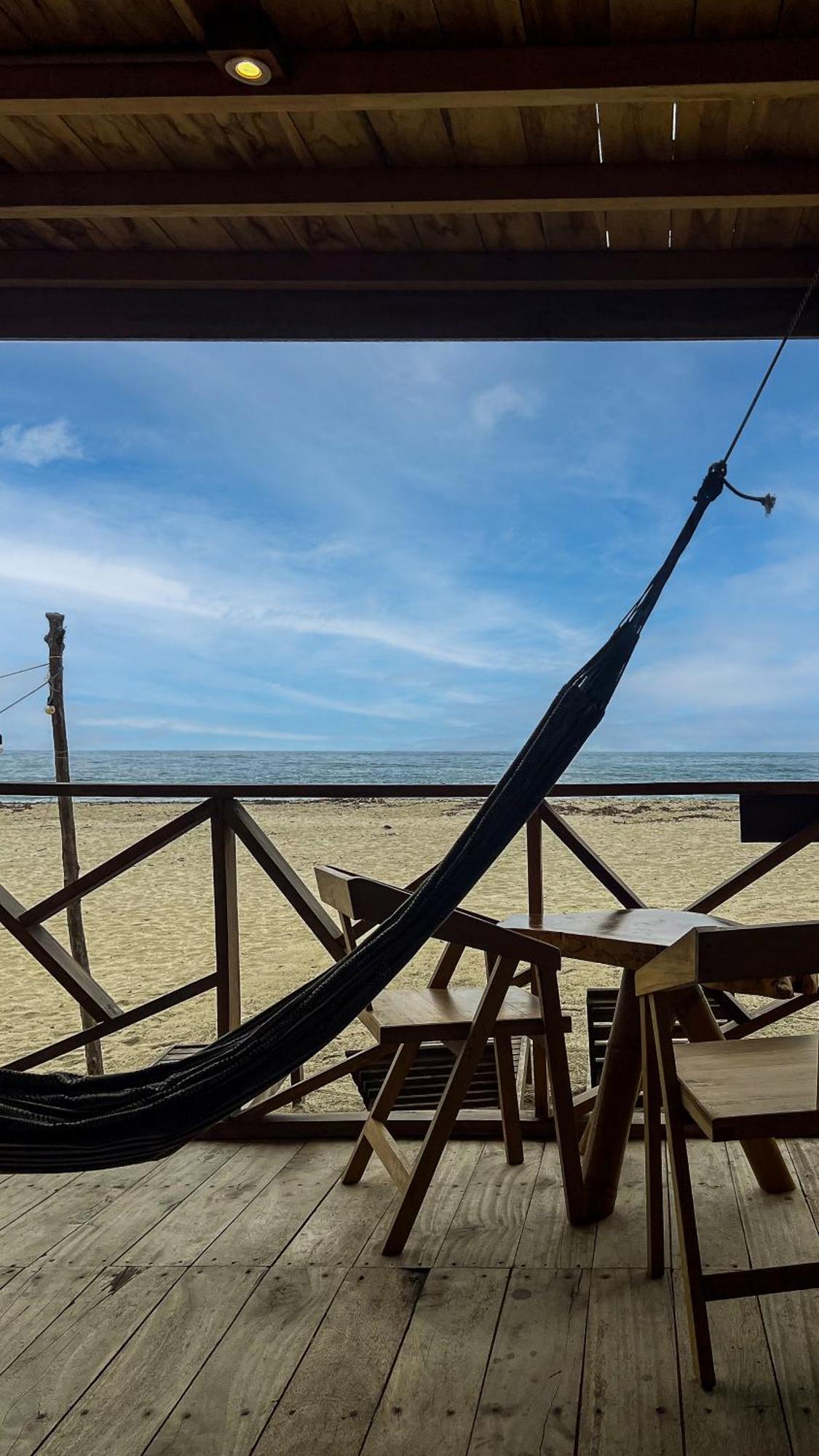 Hostal Mocambo Beach Guachaca Екстериор снимка