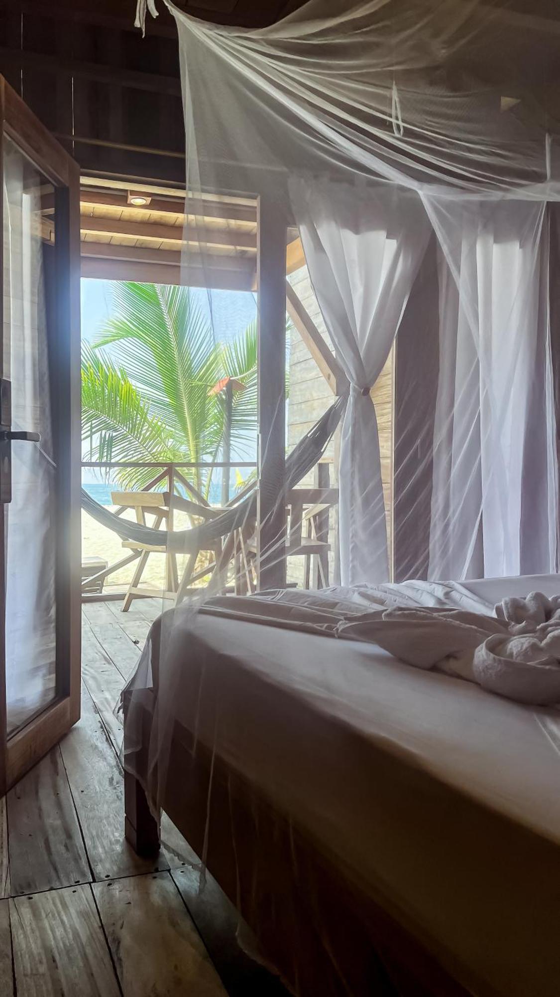 Hostal Mocambo Beach Guachaca Екстериор снимка