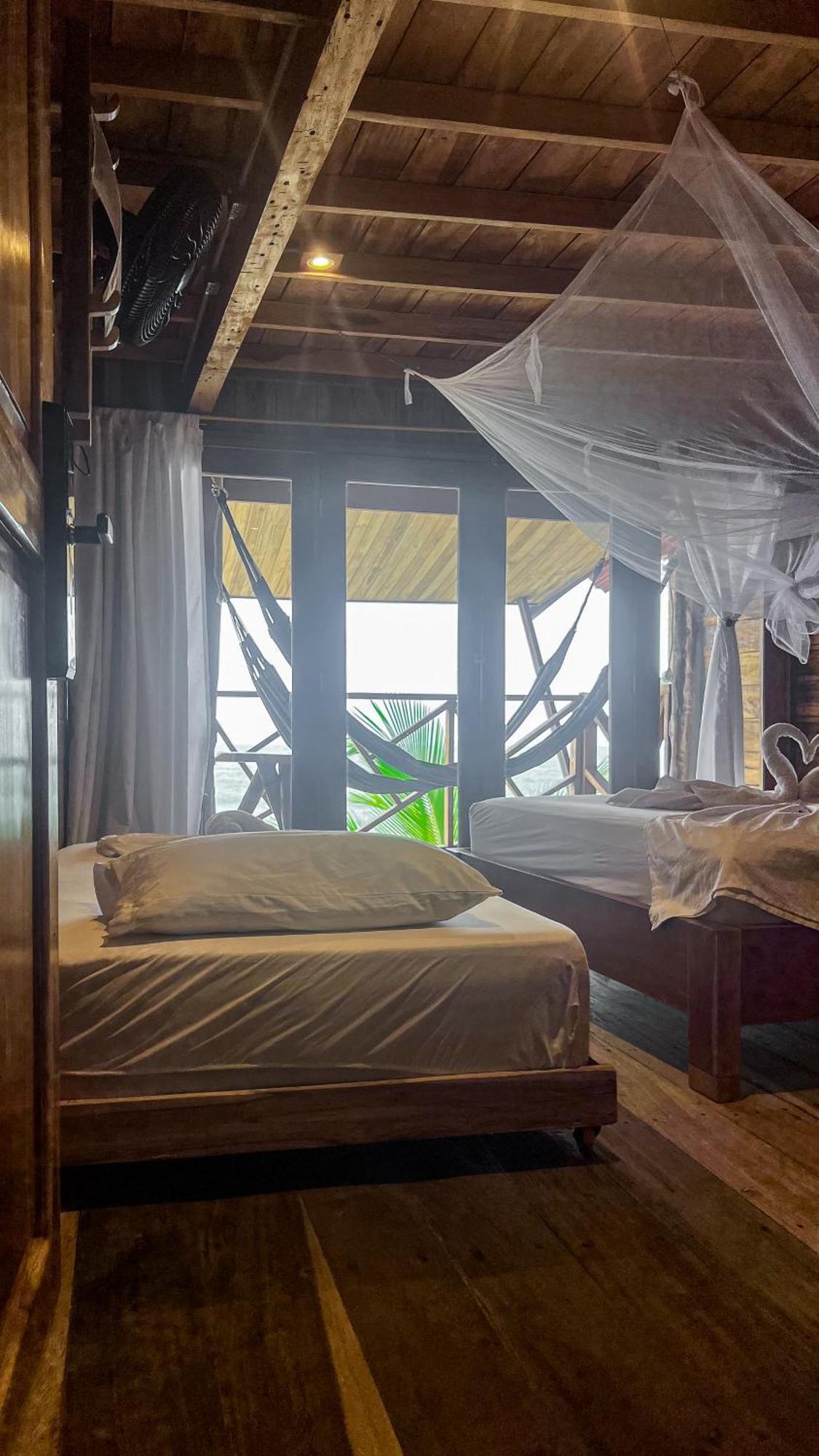 Hostal Mocambo Beach Guachaca Екстериор снимка