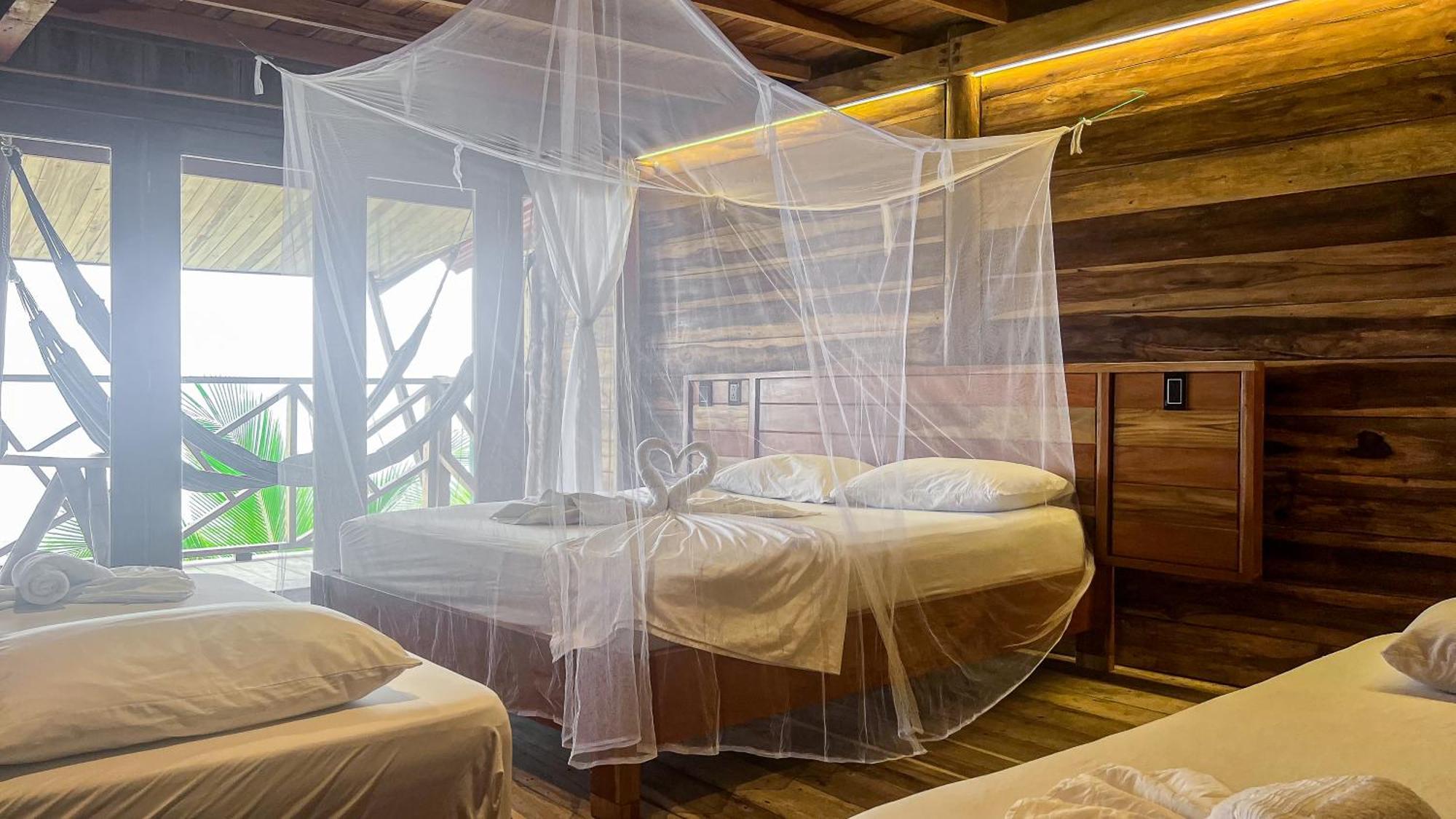 Hostal Mocambo Beach Guachaca Екстериор снимка